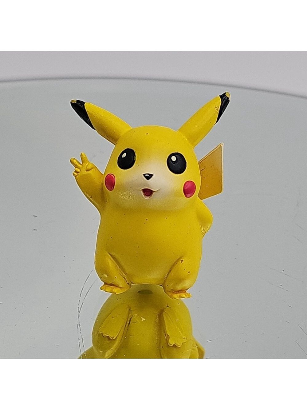Pokemon Pikachu 1st Gen - TOM Figure 2" PEACE CGTSJ